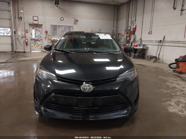 2017 Toyota Corolla Le მანქანა იყიდება აუქციონზე, vin: 2T1BURHE2HC776326, აუქციონის ნომერი: 46164233