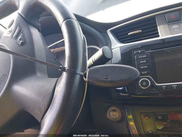 46164250 :رقم المزاد ، 3N1AB7AP5JY256180 vin ، 2018 Nissan Sentra Sr مزاد بيع