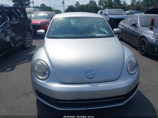 2012 Volkswagen Beetle 2.5l მანქანა იყიდება აუქციონზე, vin: 3VWJP7AT0CM608214, აუქციონის ნომერი: 46164251