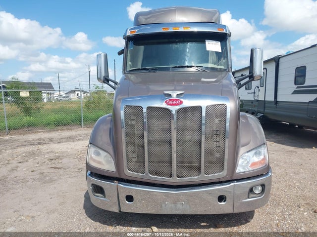 46164297 :رقم المزاد ، 1XPBD49X7KD604157 vin ، 2019 Peterbilt 579 مزاد بيع
