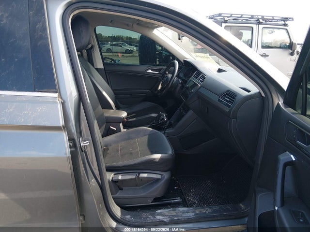 2018 Volkswagen Tiguan 2.0t Se/2.0t Sel მანქანა იყიდება აუქციონზე, vin: 3VV3B7AX1JM209565, აუქციონის ნომერი: 46164394