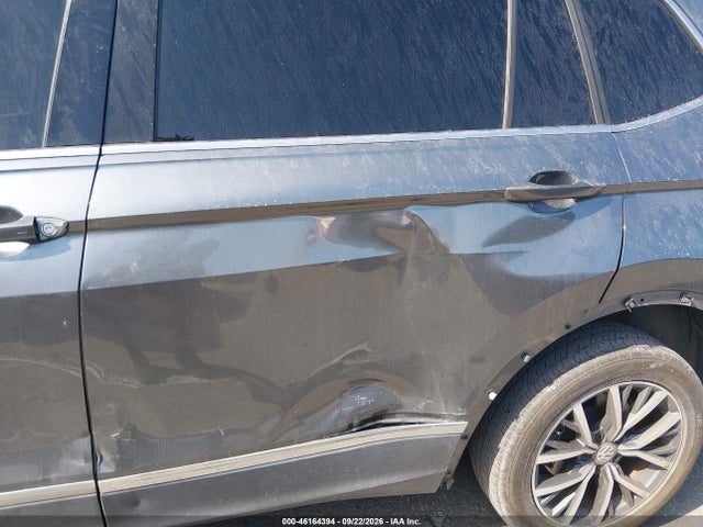 2018 Volkswagen Tiguan 2.0t Se/2.0t Sel მანქანა იყიდება აუქციონზე, vin: 3VV3B7AX1JM209565, აუქციონის ნომერი: 46164394
