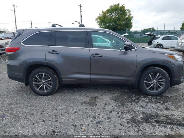 Toyota Highlander Xle 2017 5TDJZRFHXHS483467 Image 13