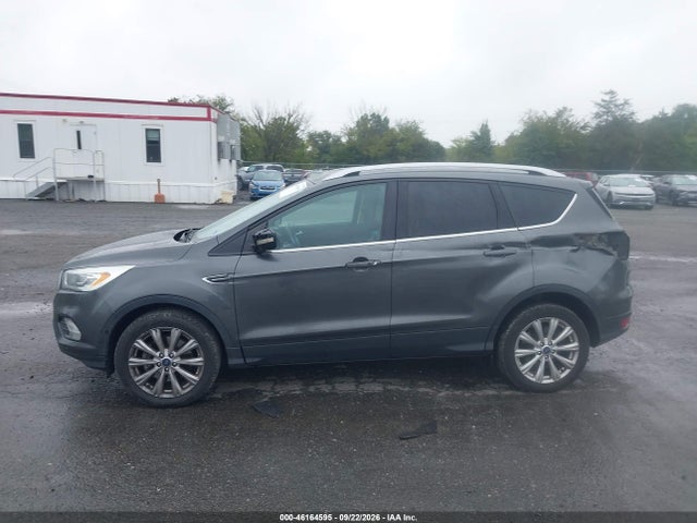 46164595 :رقم المزاد ، 1FMCU9J93HUD49432 vin ، 2017 Ford Escape Titanium مزاد بيع