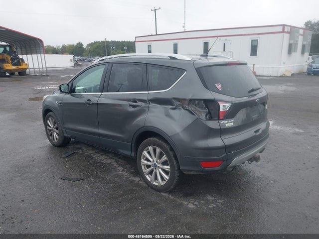 46164595 :رقم المزاد ، 1FMCU9J93HUD49432 vin ، 2017 Ford Escape Titanium مزاد بيع