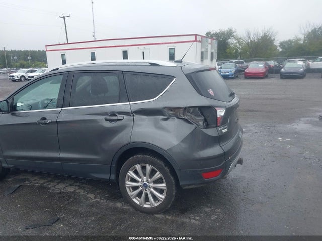 46164595 :رقم المزاد ، 1FMCU9J93HUD49432 vin ، 2017 Ford Escape Titanium مزاد بيع