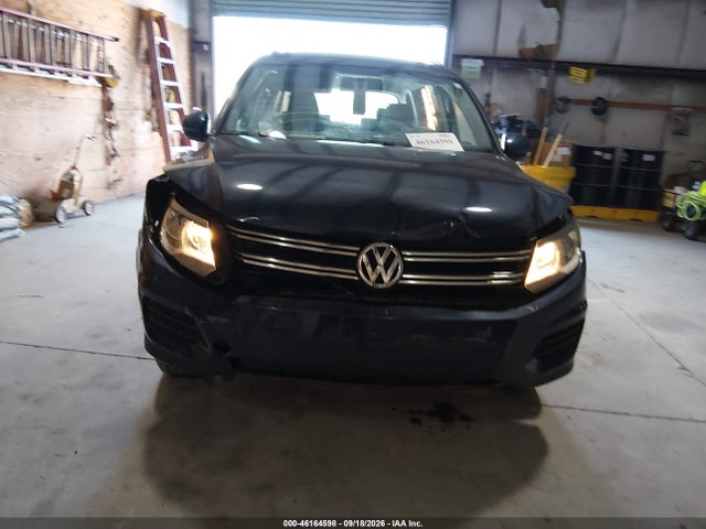 2015 Volkswagen Tiguan S მანქანა იყიდება აუქციონზე, vin: WVGAV7AX0FW607382, აუქციონის ნომერი: 46164598
