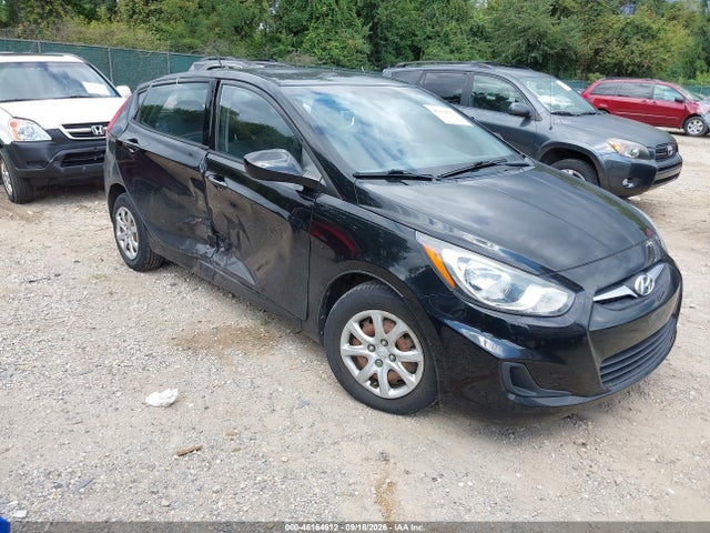 2013 Hyundai Accent Gs მანქანა იყიდება აუქციონზე, vin: KMHCT5AE9DU104430, აუქციონის ნომერი: 46164612