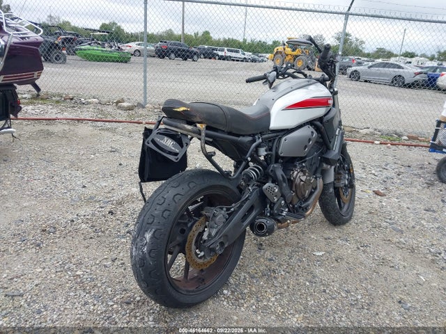 Yamaha XSR700 2019 JYARM21E6KA000885 Image 4