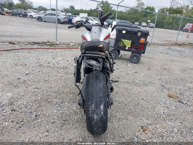 Yamaha XSR700 2019 JYARM21E6KA000885 Image 6