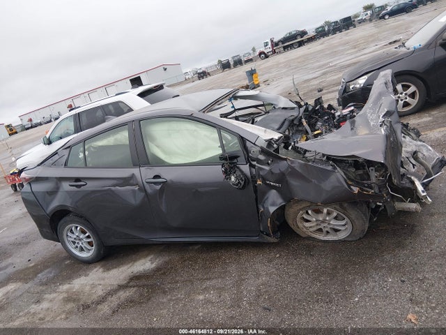 46164812 :رقم المزاد ، JTDKARFU2J3551955 vin ، 2018 Toyota Prius Three مزاد بيع