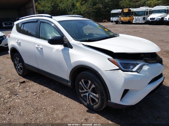 Продаж на аукціоні авто 2017 Toyota Rav4 Le, vin: JTMZFREV8HJ127518, номер лоту: 46164817