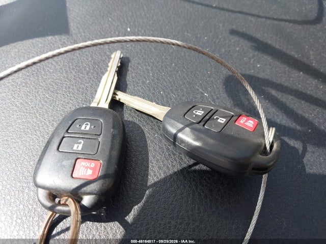 2017 Toyota Rav4 Le მანქანა იყიდება აუქციონზე, vin: JTMZFREV8HJ127518, აუქციონის ნომერი: 46164817