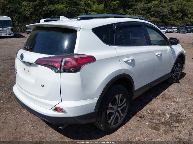 2017 Toyota Rav4 Le მანქანა იყიდება აუქციონზე, vin: JTMZFREV8HJ127518, აუქციონის ნომერი: 46164817