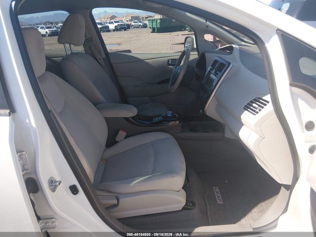 Nissan LEAF SV 2017 1N4BZ0CP9HC305388 Image 5