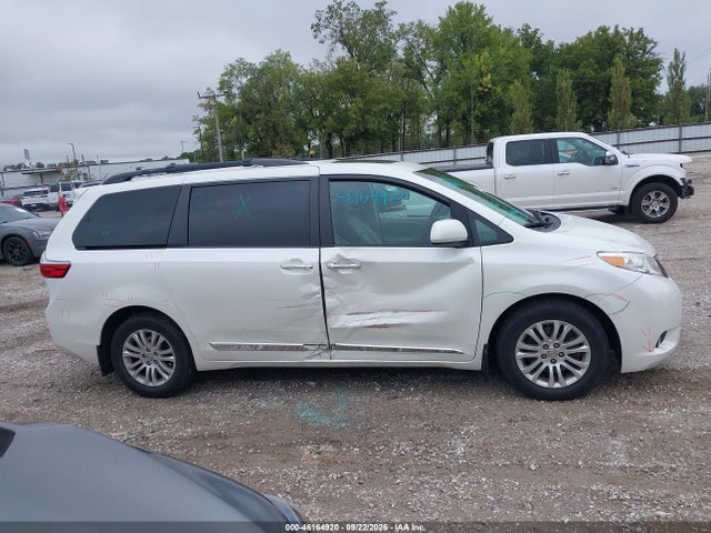 Продаж на аукціоні авто 2017 Toyota Sienna Xle 8 Passenger, vin: 5TDYZ3DC2HS824458, номер лоту: 46164920