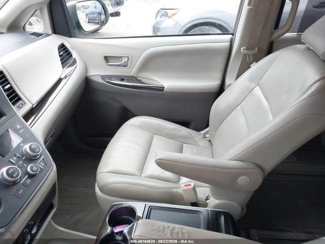 Продаж на аукціоні авто 2017 Toyota Sienna Xle 8 Passenger, vin: 5TDYZ3DC2HS824458, номер лоту: 46164920