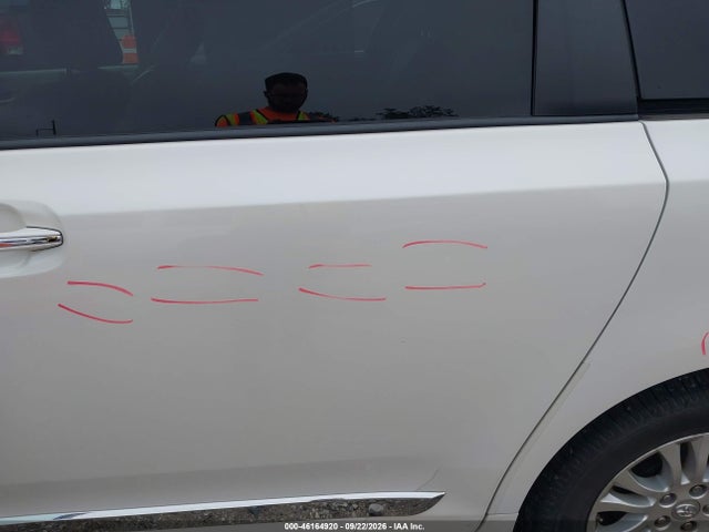 Продаж на аукціоні авто 2017 Toyota Sienna Xle 8 Passenger, vin: 5TDYZ3DC2HS824458, номер лоту: 46164920