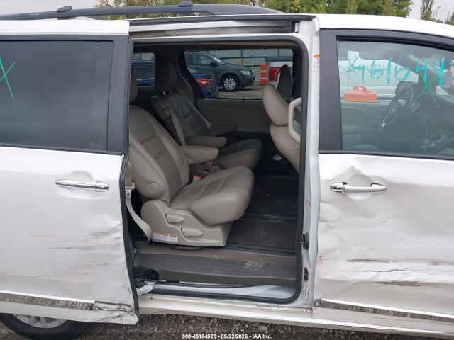 Продаж на аукціоні авто 2017 Toyota Sienna Xle 8 Passenger, vin: 5TDYZ3DC2HS824458, номер лоту: 46164920