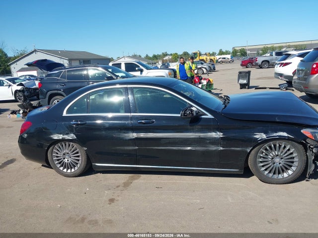 46165153 :رقم المزاد ، 55SWF4KB3FU041620 vin ، 2015 Mercedes-benz C 300 Luxury 4matic مزاد بيع