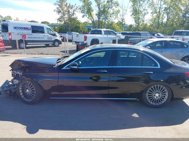 46165153 :رقم المزاد ، 55SWF4KB3FU041620 vin ، 2015 Mercedes-benz C 300 Luxury 4matic مزاد بيع