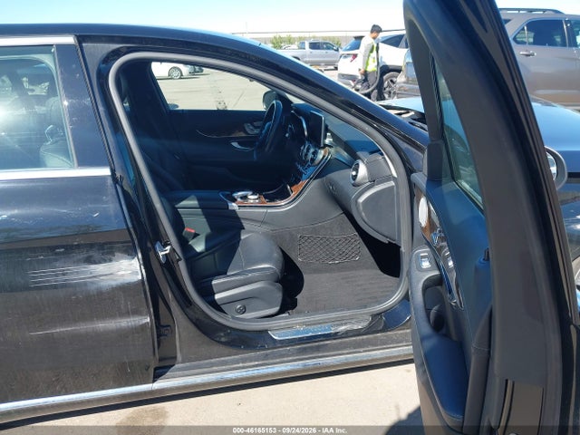 46165153 :رقم المزاد ، 55SWF4KB3FU041620 vin ، 2015 Mercedes-benz C 300 Luxury 4matic مزاد بيع