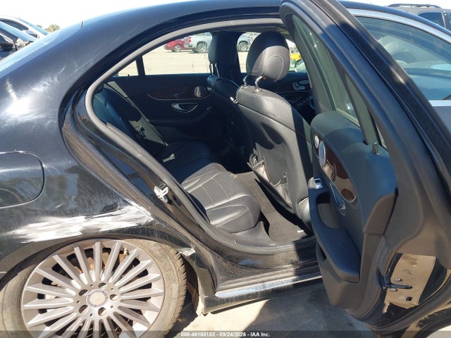 46165153 :رقم المزاد ، 55SWF4KB3FU041620 vin ، 2015 Mercedes-benz C 300 Luxury 4matic مزاد بيع