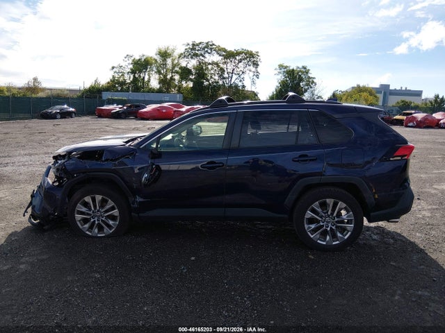 Продаж на аукціоні авто 2019 Toyota Rav4 Xle Premium, vin: JTMA1RFVXKD003024, номер лоту: 46165203