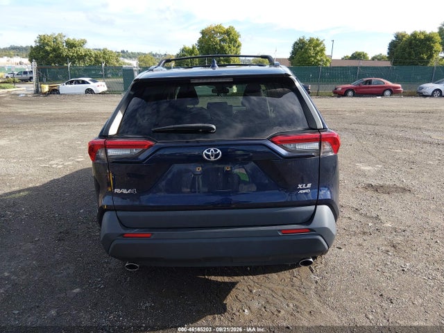 Продаж на аукціоні авто 2019 Toyota Rav4 Xle Premium, vin: JTMA1RFVXKD003024, номер лоту: 46165203