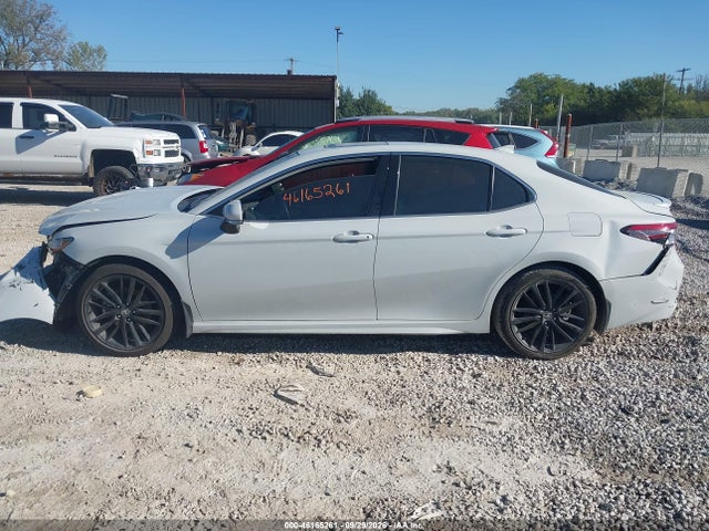 Продажа на аукционе авто 2022 Toyota Camry Xse Hybrid, vin: 4T1K31AK4NU043144, номер лота: 46165261