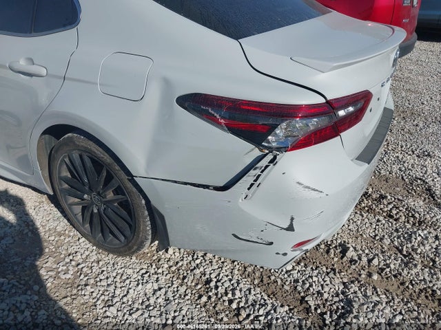 Продажа на аукционе авто 2022 Toyota Camry Xse Hybrid, vin: 4T1K31AK4NU043144, номер лота: 46165261