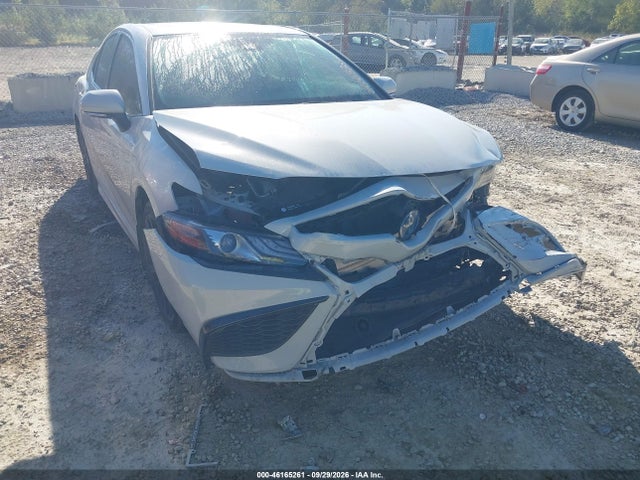 Продажа на аукционе авто 2022 Toyota Camry Xse Hybrid, vin: 4T1K31AK4NU043144, номер лота: 46165261