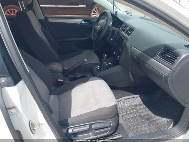 Продажа на аукционе авто 2017 Volkswagen Jetta 1.4t S, vin: 3VW167AJ6HM413873, номер лота: 46165264