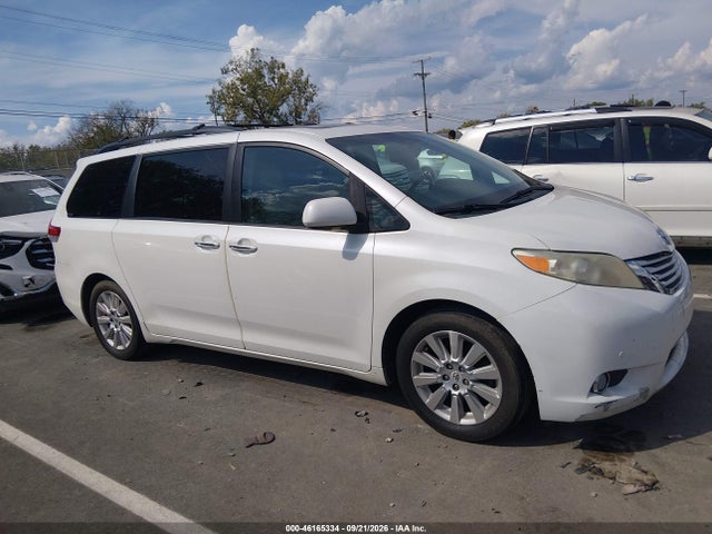 46165334 :رقم المزاد ، 5TDYK3DC6BS116550 vin ، 2011 Toyota Sienna Ltd مزاد بيع