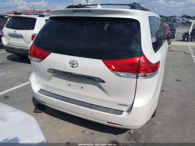 46165334 :رقم المزاد ، 5TDYK3DC6BS116550 vin ، 2011 Toyota Sienna Ltd مزاد بيع