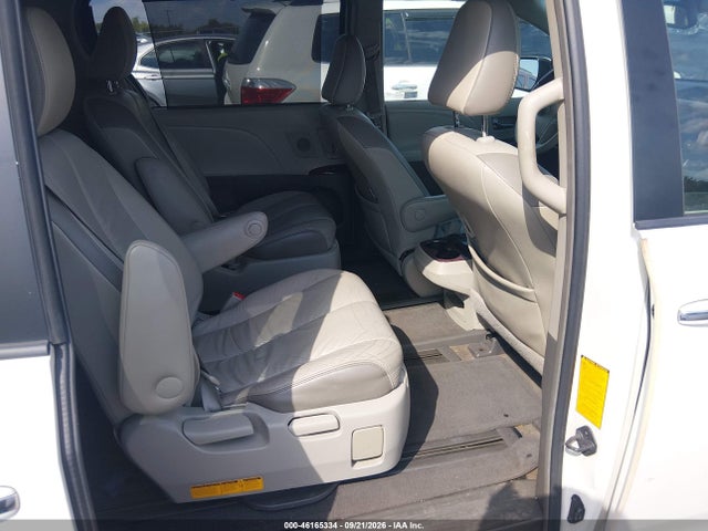 46165334 :رقم المزاد ، 5TDYK3DC6BS116550 vin ، 2011 Toyota Sienna Ltd مزاد بيع