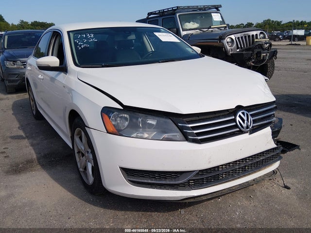 2014 Volkswagen Passat 1.8t Wolfsburg Edition მანქანა იყიდება აუქციონზე, vin: 1VWAT7A34EC037438, აუქციონის ნომერი: 46165548