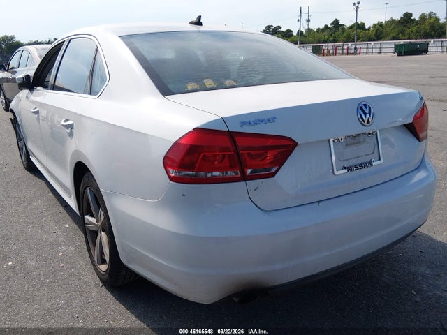2014 Volkswagen Passat 1.8t Wolfsburg Edition მანქანა იყიდება აუქციონზე, vin: 1VWAT7A34EC037438, აუქციონის ნომერი: 46165548