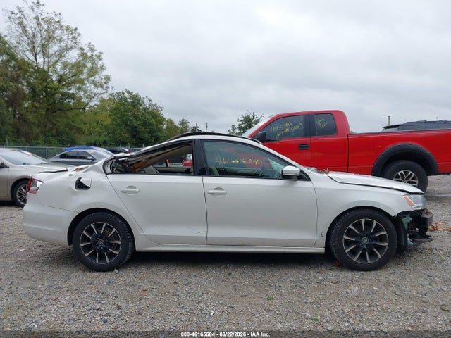 2011 Volkswagen Jetta 2.5l Se მანქანა იყიდება აუქციონზე, vin: 3VWDZ7AJ9BM381366, აუქციონის ნომერი: 46165604