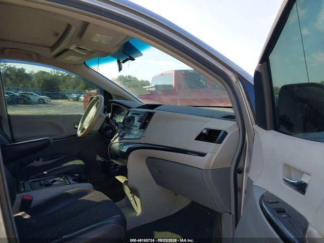 46165724 :رقم المزاد ، 5TDXK3DC6BS154064 vin ، 2011 Toyota Sienna Se مزاد بيع