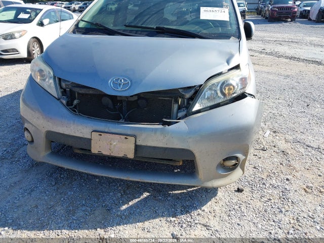 46165724 :رقم المزاد ، 5TDXK3DC6BS154064 vin ، 2011 Toyota Sienna Se مزاد بيع