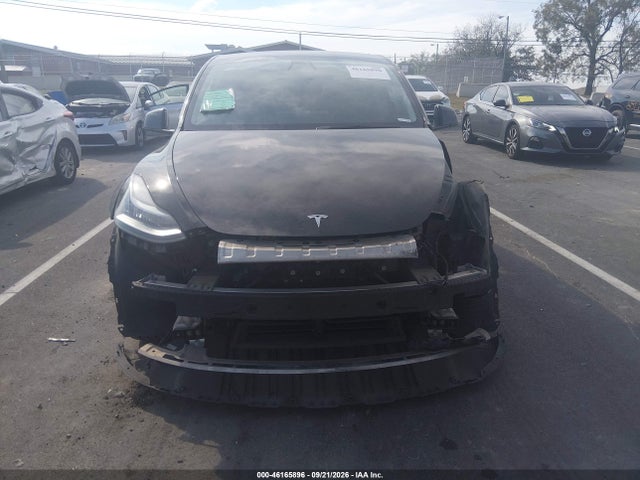 46165896 :رقم المزاد ، 5YJYGAEE1MF304101 vin ، 2021 Tesla Model Y Long Range Dual Motor All-wheel Drive مزاد بيع