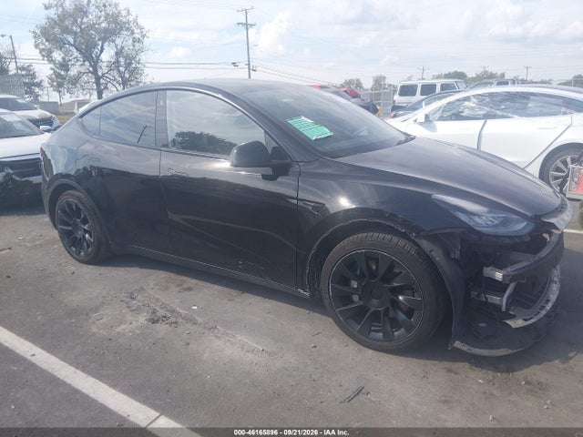 46165896 :رقم المزاد ، 5YJYGAEE1MF304101 vin ، 2021 Tesla Model Y Long Range Dual Motor All-wheel Drive مزاد بيع