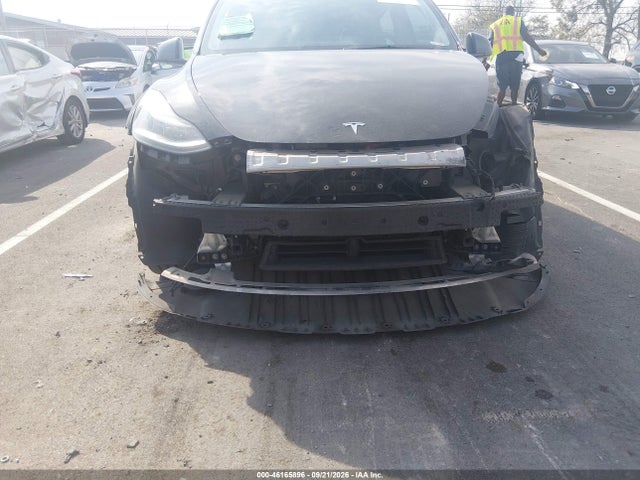 46165896 :رقم المزاد ، 5YJYGAEE1MF304101 vin ، 2021 Tesla Model Y Long Range Dual Motor All-wheel Drive مزاد بيع