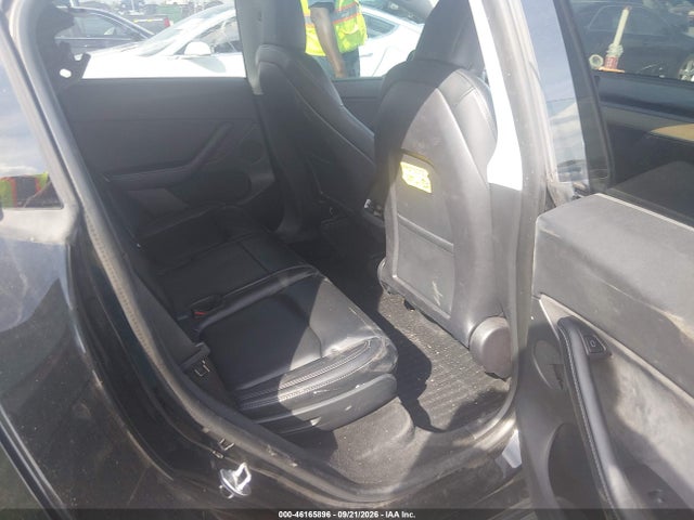 46165896 :رقم المزاد ، 5YJYGAEE1MF304101 vin ، 2021 Tesla Model Y Long Range Dual Motor All-wheel Drive مزاد بيع
