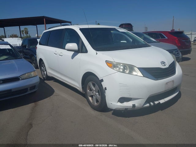 2011 Toyota Sienna Le V6 მანქანა იყიდება აუქციონზე, vin: 5TDKK3DC0BS032679, აუქციონის ნომერი: 46165925