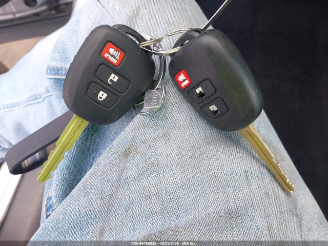 46166035 :رقم المزاد ، 7MUAAAAG9NV011317 vin ، 2022 Toyota Corolla Cross L مزاد بيع