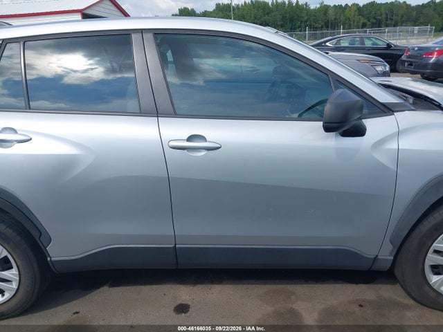 46166035 :رقم المزاد ، 7MUAAAAG9NV011317 vin ، 2022 Toyota Corolla Cross L مزاد بيع