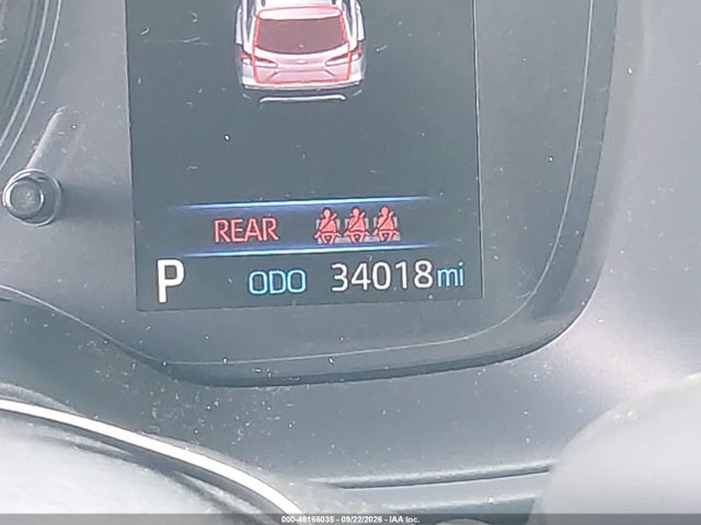 46166035 :رقم المزاد ، 7MUAAAAG9NV011317 vin ، 2022 Toyota Corolla Cross L مزاد بيع
