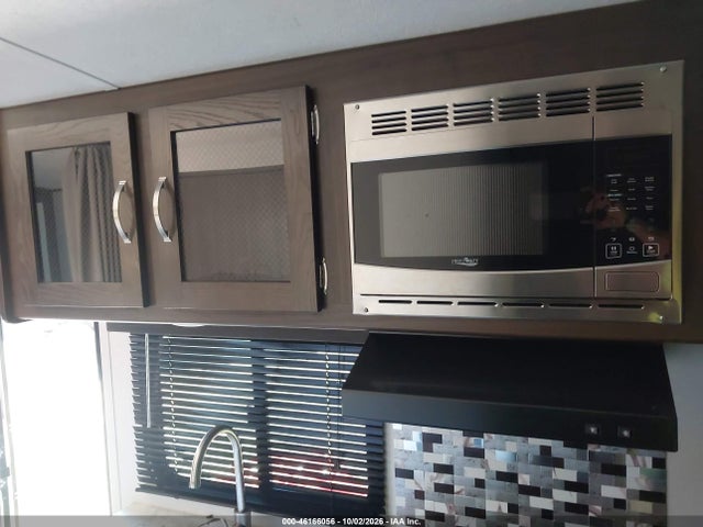 46166056 :رقم المزاد ، 4YDT22020L3104203 vin ، 2020 Keystone Series M-220 Rd مزاد بيع